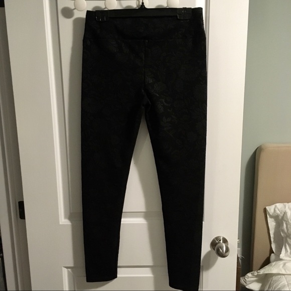 BOGO FREE - Printed Leggings - Picture 2 of 3